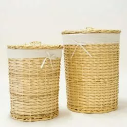 Luonnonvärinen Rottinkipyykkikori